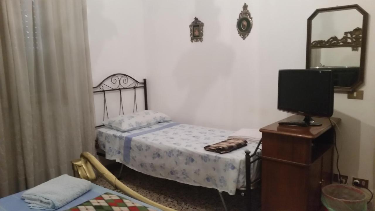 Casa Gramsci Bed & Breakfast Modena Exterior foto